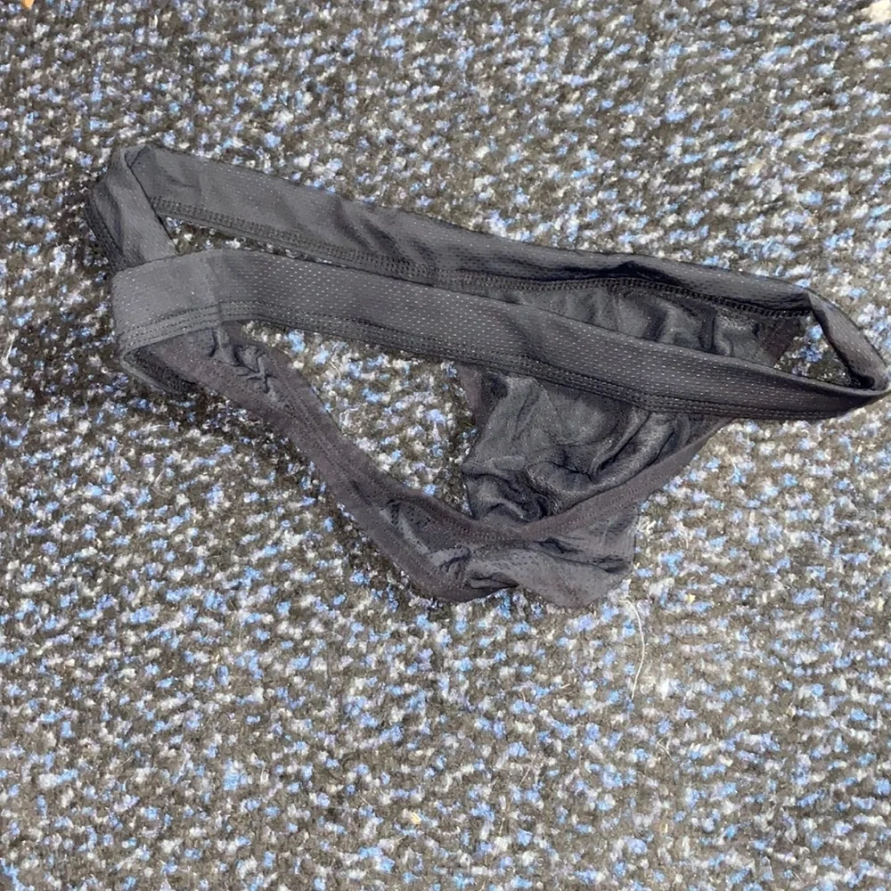 G String - Picture 3 of 3